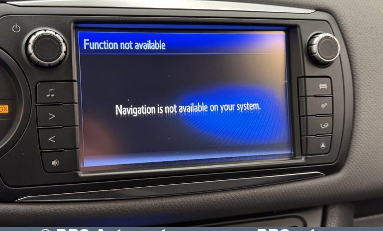 
								Toyota Yaris 1.5 Hybrid Automatas 2016 full									