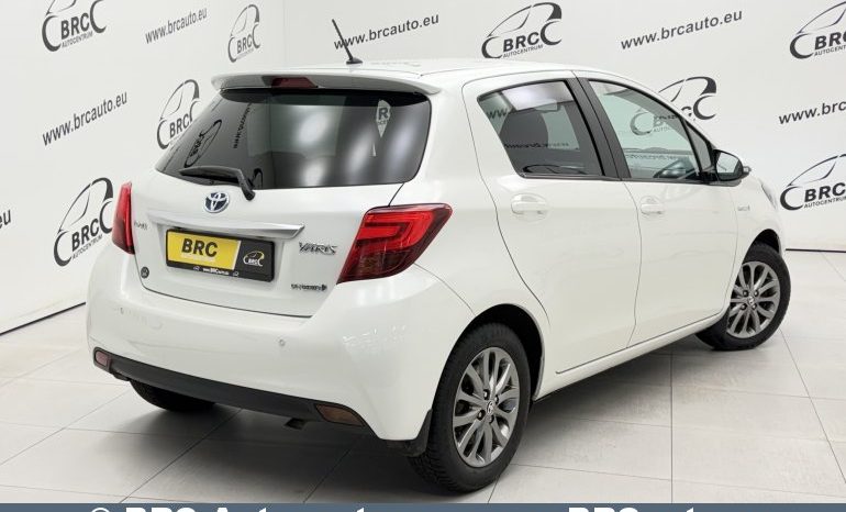 
								Toyota Yaris 1.5 Hybrid Automatas 2016 full									