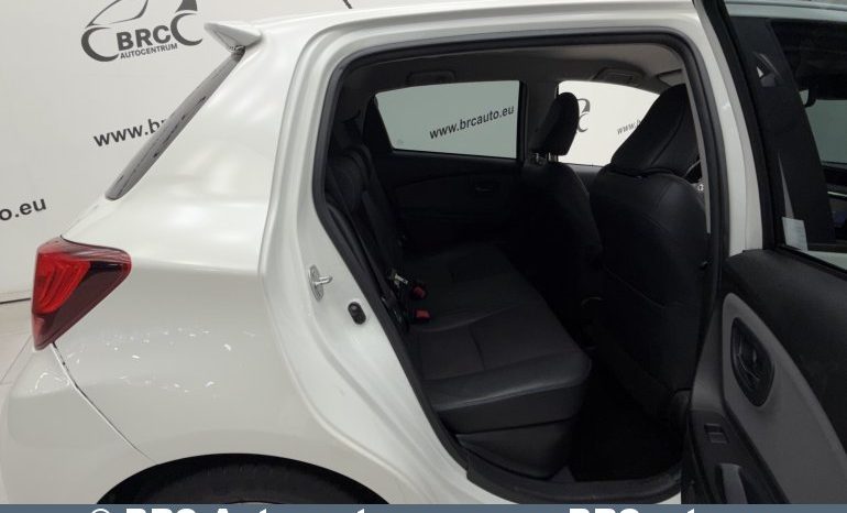 
								Toyota Yaris 1.5 Hybrid Automatas 2016 full									