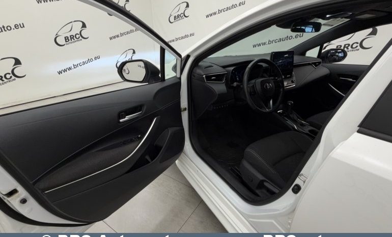 
								Toyota Corolla Touring Sports 1.8 Hybrid Automatas 2023 full									