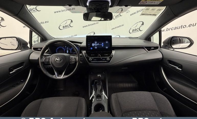 
								Toyota Corolla Touring Sports 1.8 Hybrid Automatas 2023 full									