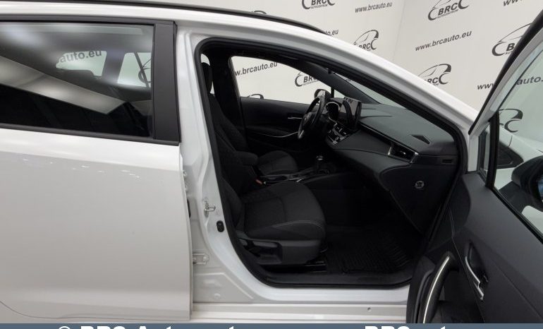 
								Toyota Corolla Touring Sports 1.8 Hybrid Automatas 2023 full									