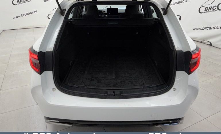 
								Toyota Corolla Touring Sports 1.8 Hybrid Automatas 2023 full									