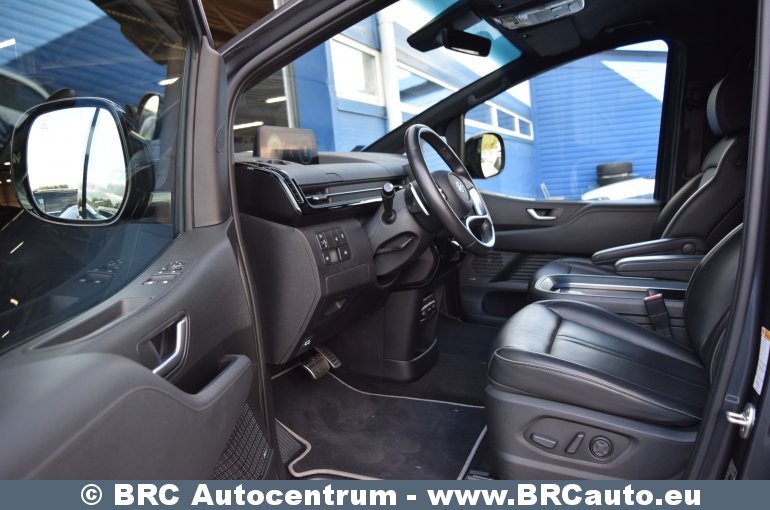 Hyundai Staria Premium 4wd 2021