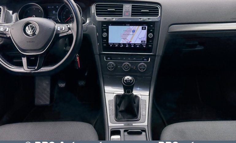 
								Volkswagen Golf 1.6 TDI 2018 full									