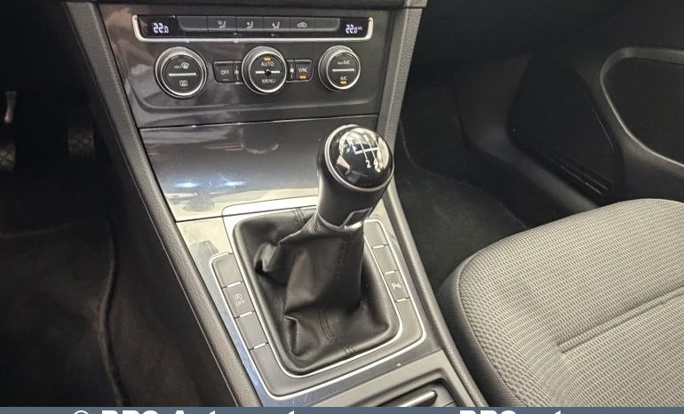 
								Volkswagen Golf 1.6 TDI 2018 full									